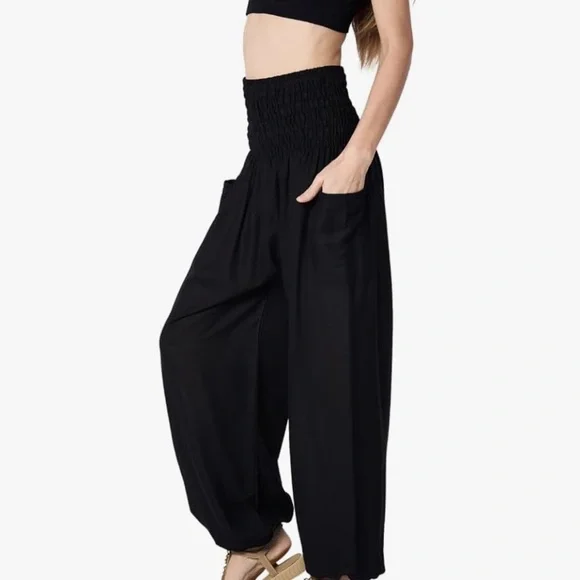 Women's Wide Leg Boho Pants - Black and Green Patterned - Picture 2 of 7